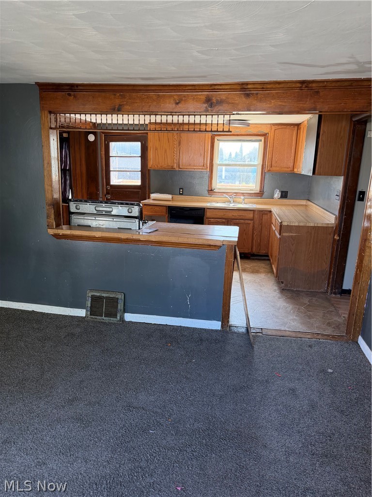 Village/Navarre - Residential