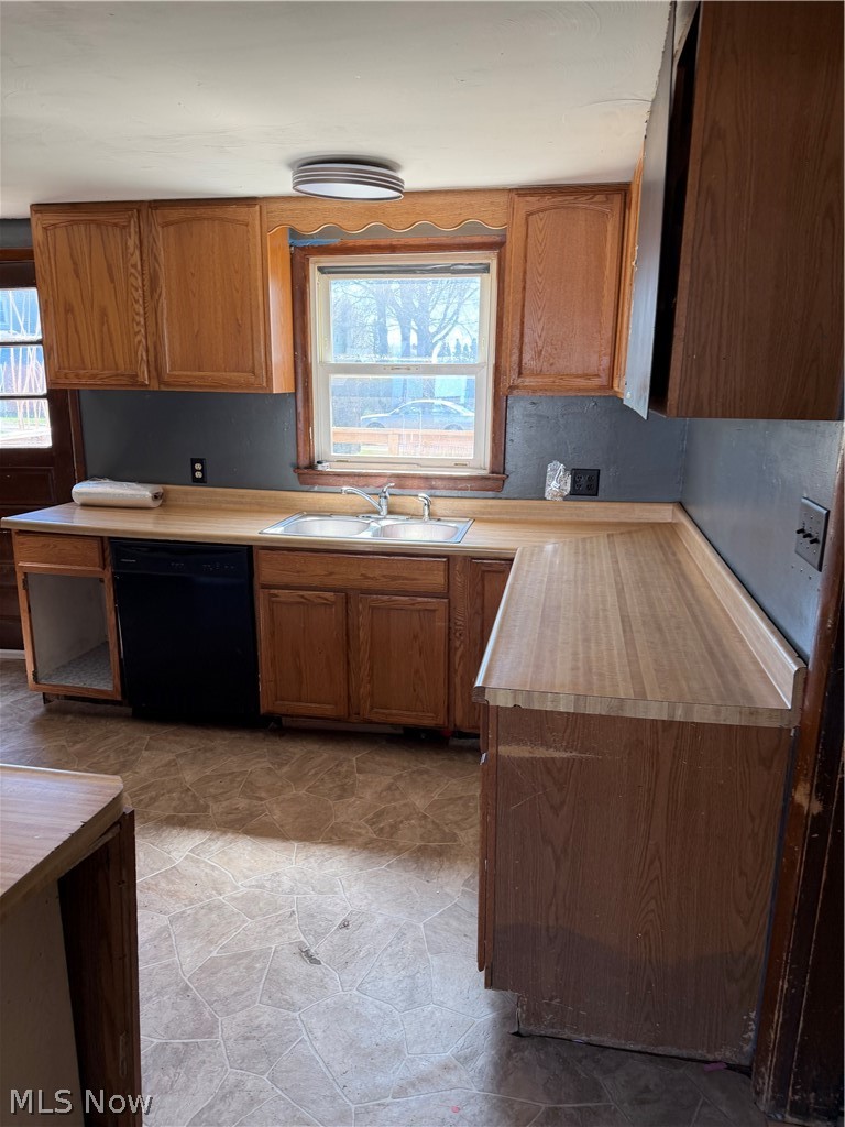 Village/Navarre - Residential