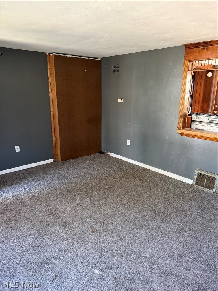 Village/Navarre - Residential