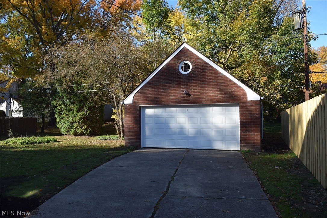 Old Mill Manor - Residential