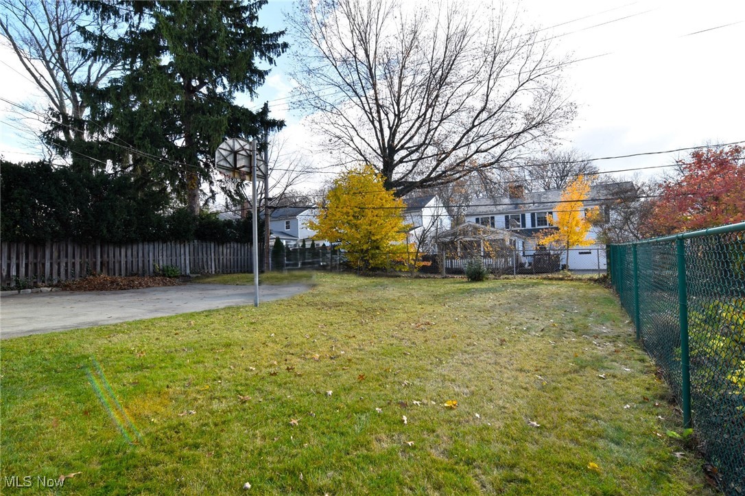 Shaker Heights, Ohio 44122, United States, 4 Bedrooms Bedrooms, ,4 BathroomsBathrooms,Residential,Pending,30445