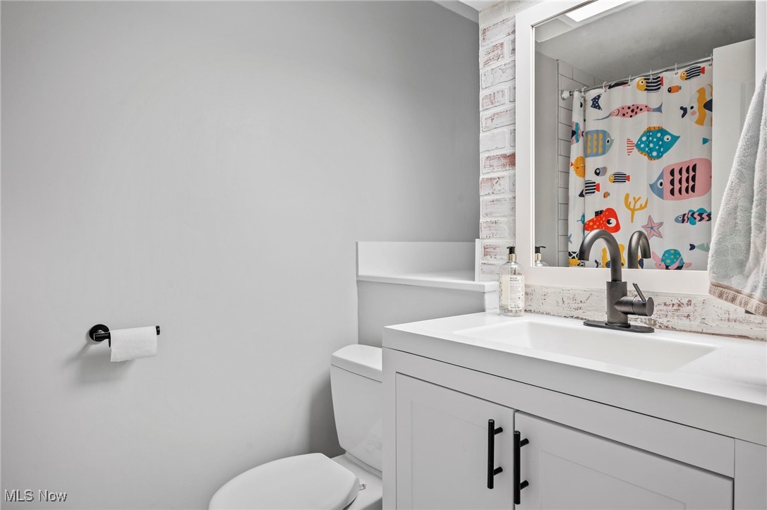 Shaker Heights, Ohio 44122, United States, 4 Bedrooms Bedrooms, ,4 BathroomsBathrooms,Residential,Pending,30445