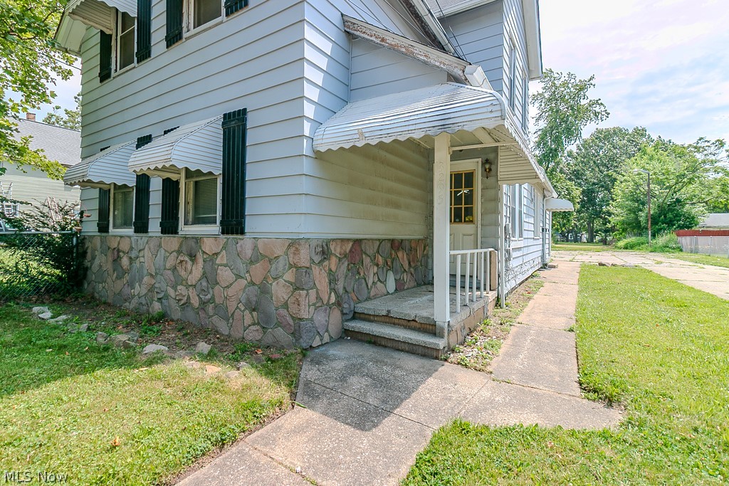 3295 W 46th Street