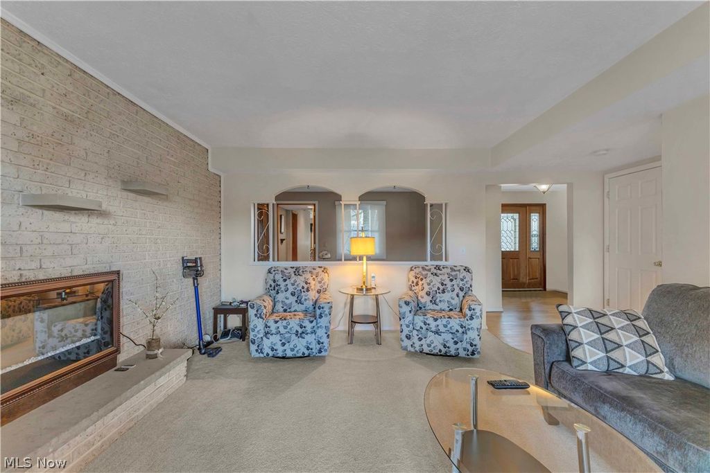 Photo of 563 N Carpenter Road, Brunswick, OH 44212 (MLS # 5191757)