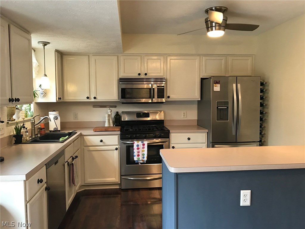 Smugglers Cove Condo - Residential