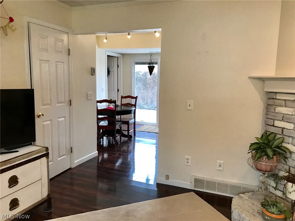 Smugglers Cove Condo - Residential