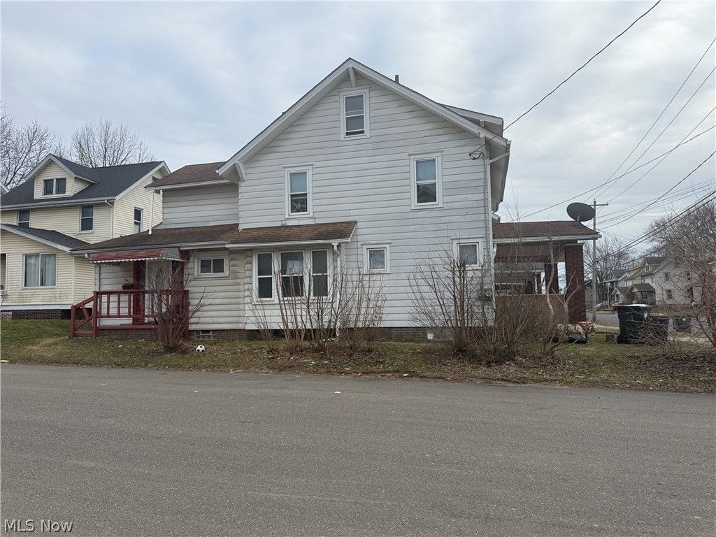 Photo of 1002 Dartmouth Avenue SW, Canton, OH 44710 (MLS # 5190670)