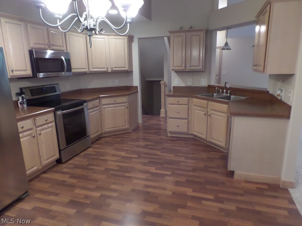 Country Club Square Condos - Residential