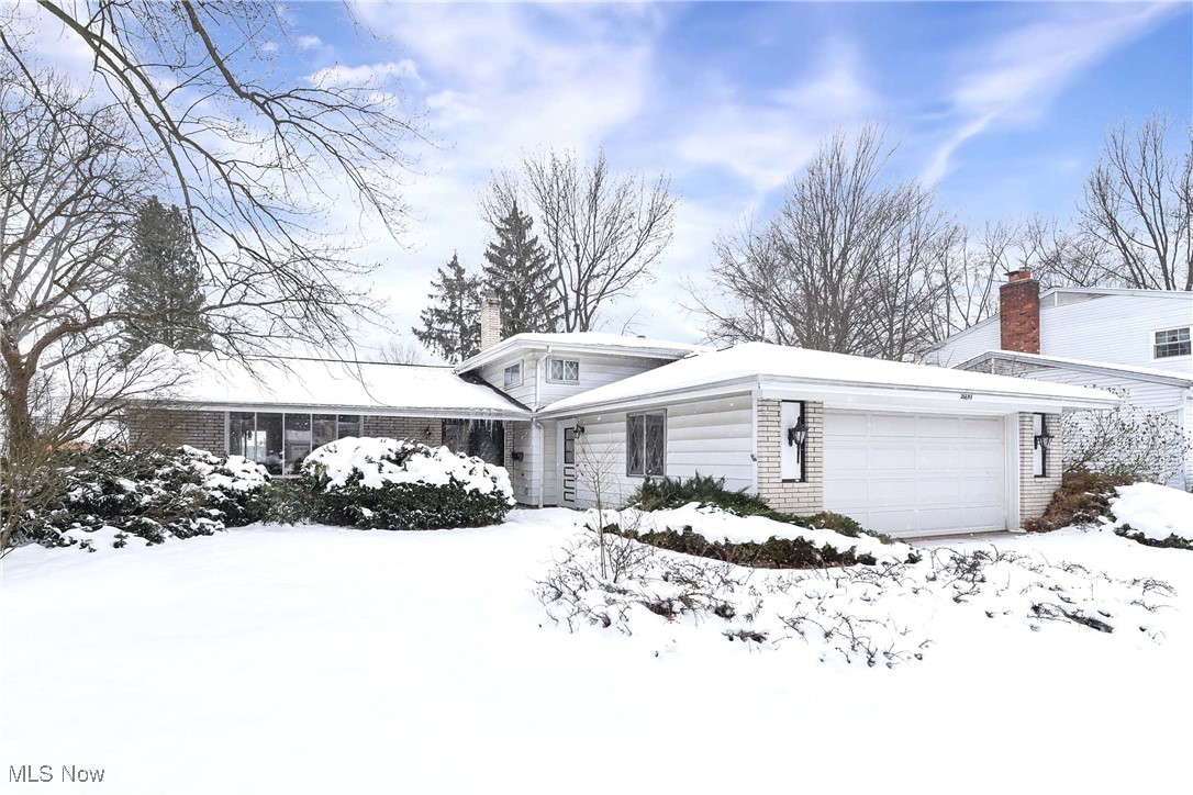 26647 Chapel Hill Drive, North Olmsted, Ohio image 1