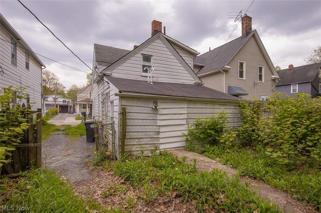 Photo of 3194 W 95th Street, Cleveland, OH 44102 (MLS # 5212742)
