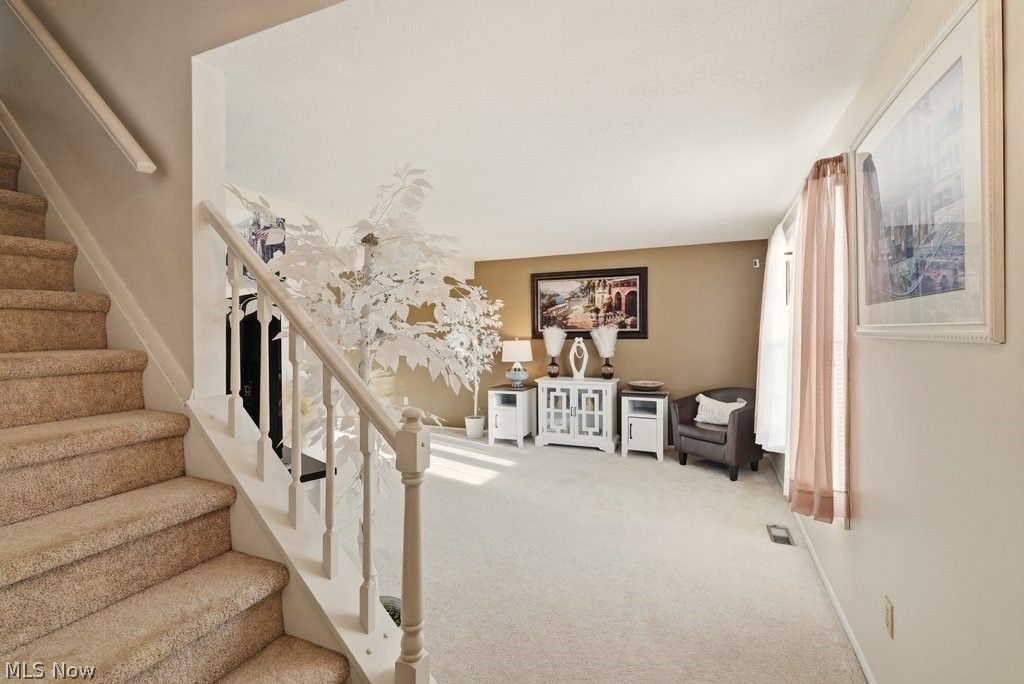 Photo of 5518 Pond Court, Stow, OH 44224 (MLS # 5191780)