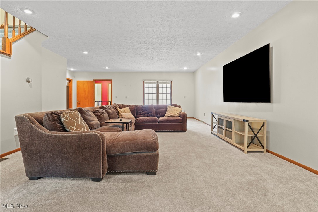 Kirtland, Ohio 44094, United States, 4 Bedrooms Bedrooms, ,4 BathroomsBathrooms,Residential,Active,175813