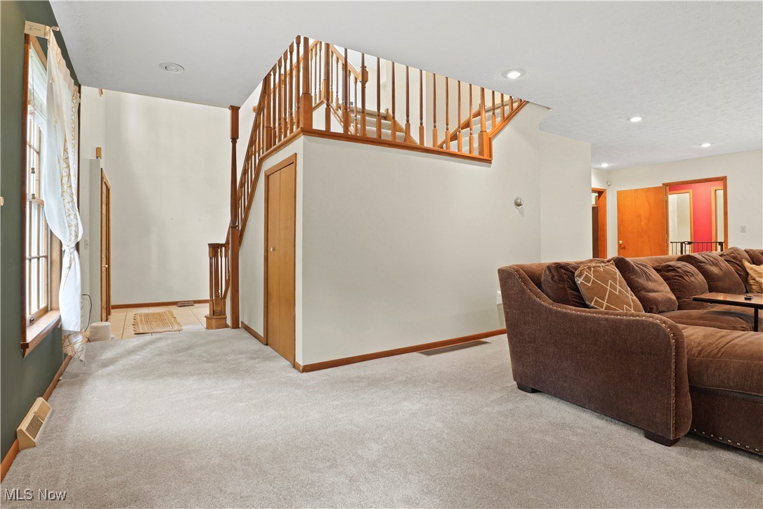 Kirtland, Ohio 44094, United States, 4 Bedrooms Bedrooms, ,4 BathroomsBathrooms,Residential,Active,175813