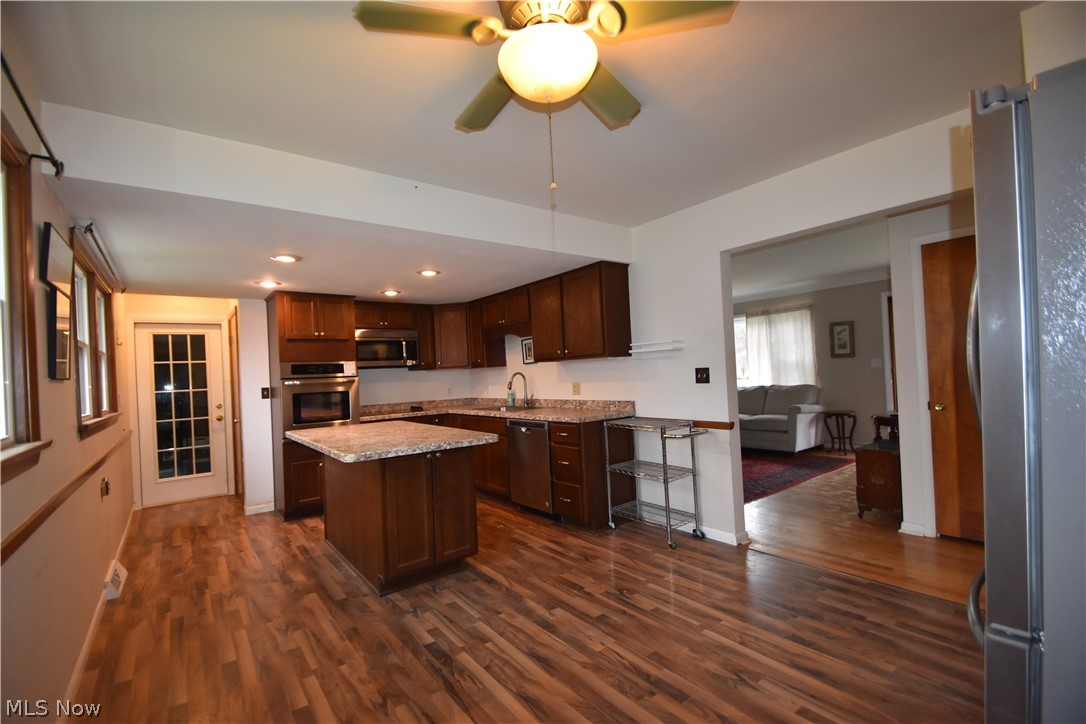 Applewood Acres - Residential