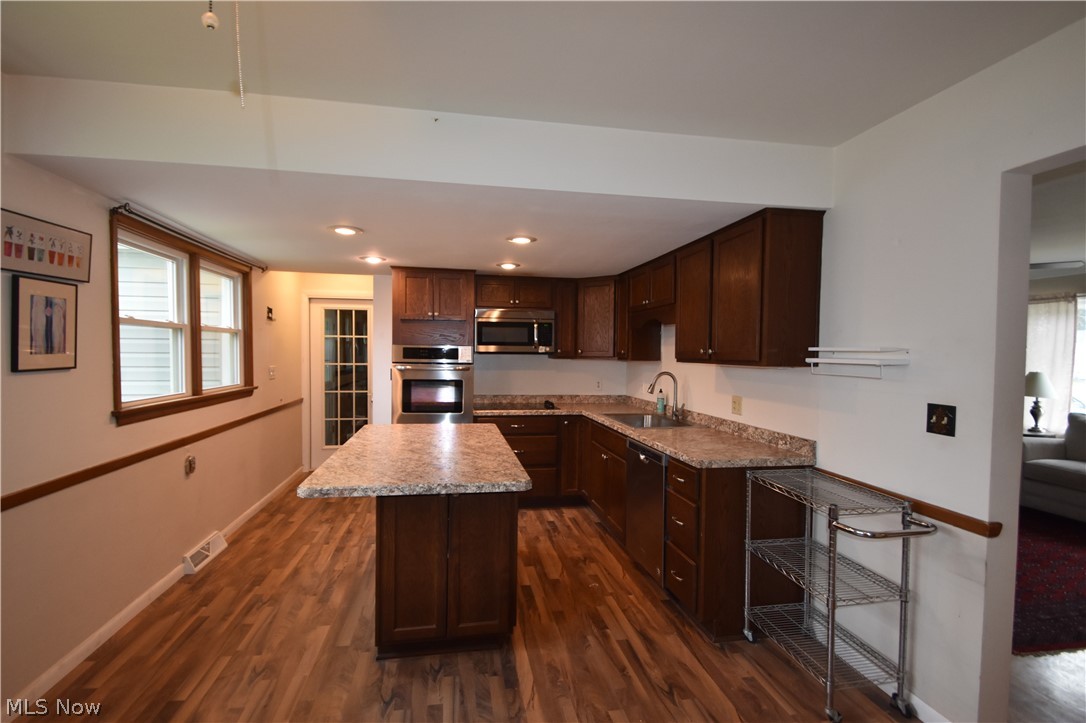 Applewood Acres - Residential