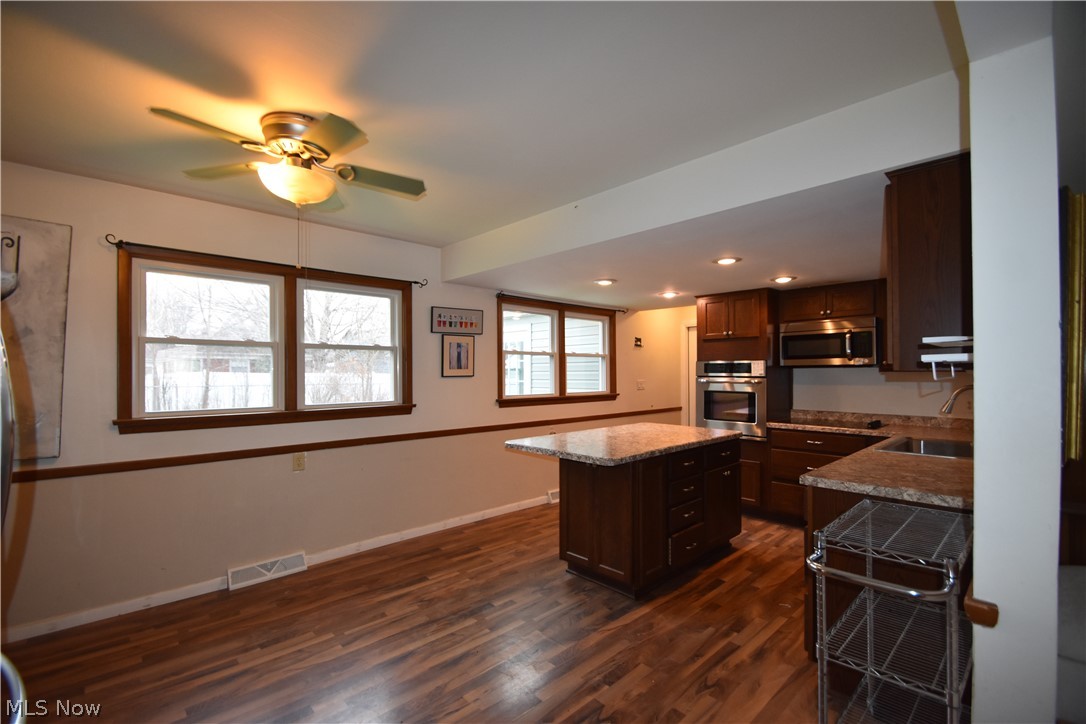 Applewood Acres - Residential