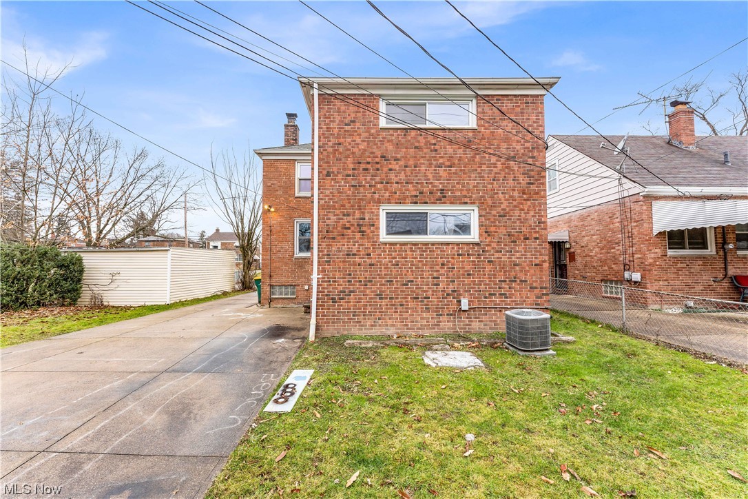 Crawford Realty Co Maple - Residential Lease