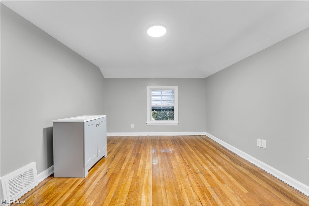 Crawford Realty Co Maple - Residential Lease