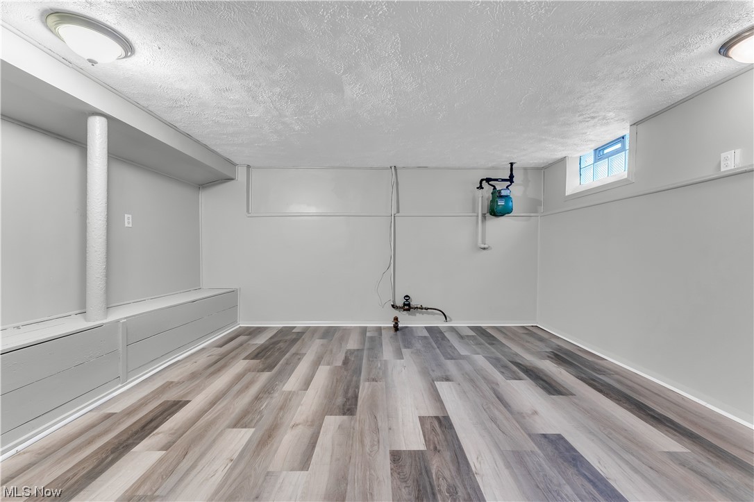Crawford Realty Co Maple - Residential Lease