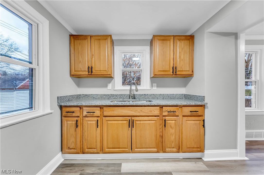 Crawford Realty Co Maple - Residential Lease