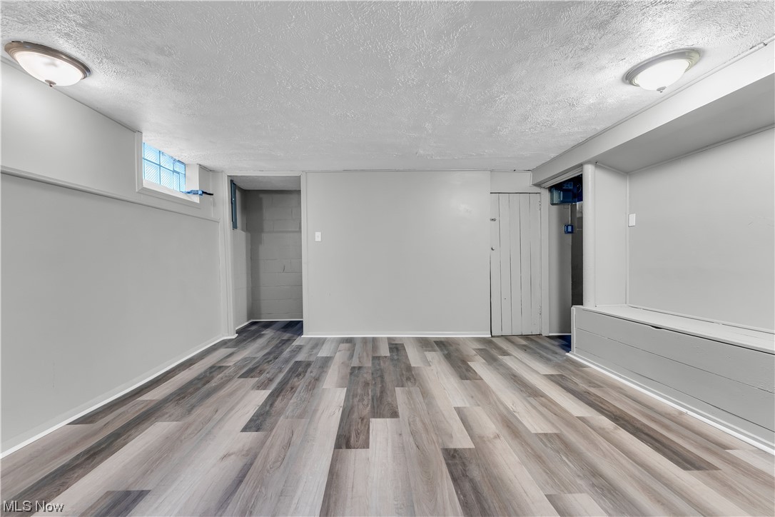 Crawford Realty Co Maple - Residential Lease