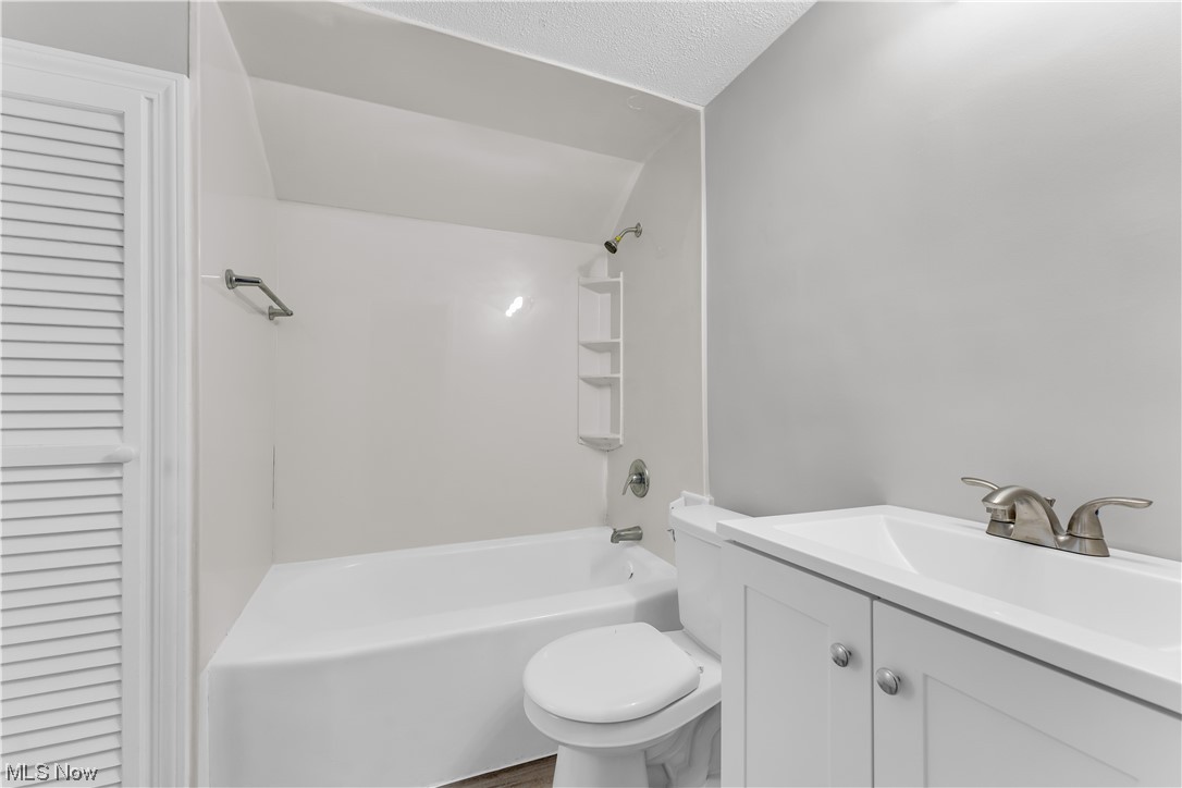 Crawford Realty Co Maple - Residential Lease