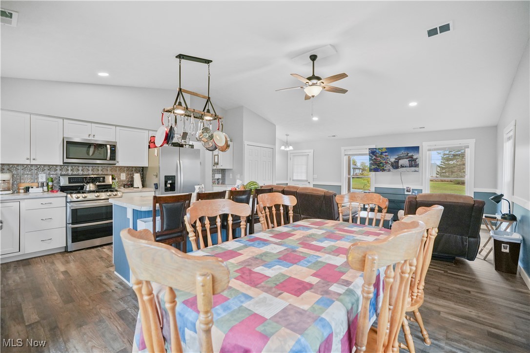 Cinnamon Lake Sub Un #1 - Residential