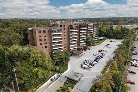 27500 Cedar Road T-8 Beachwood OH 44122