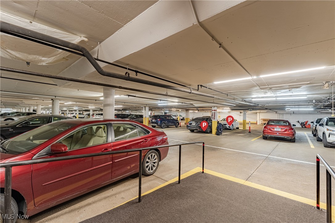 Point East Condo Ph 01 - Residential