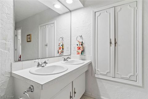 Tiny photo for 11 Meadowlawn Drive #1, Mentor, OH 44060 (MLS # 5197941)