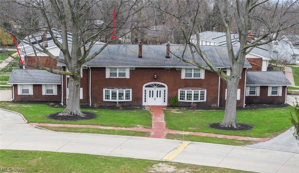 Photo of 11 Meadowlawn Drive #1, Mentor, OH 44060 (MLS # 5197941)