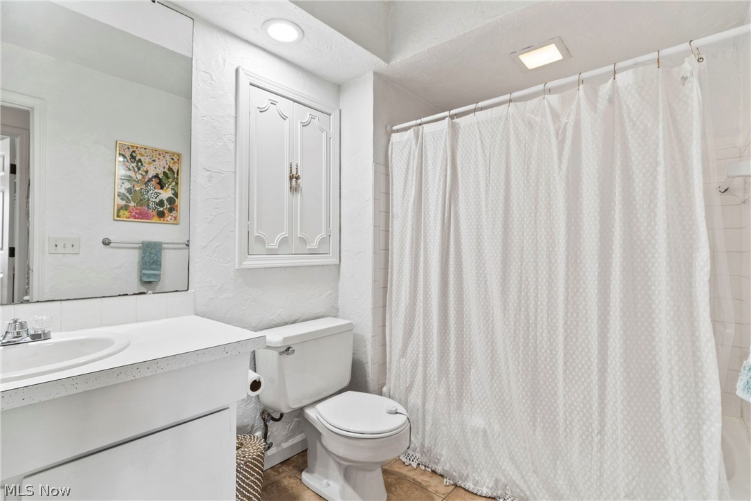 Meadowlawn Condo - Residential