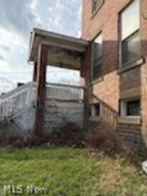 Photo of 1293 Sharon Avenue, Zanesville, OH 43701 (MLS # 5210681)