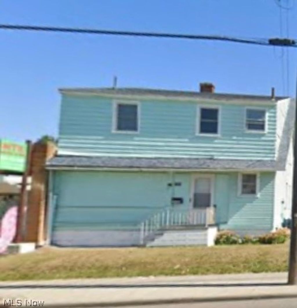 Photo of 2405 Youngstown Road SE, Warren, OH 44484 (MLS # 5210997)