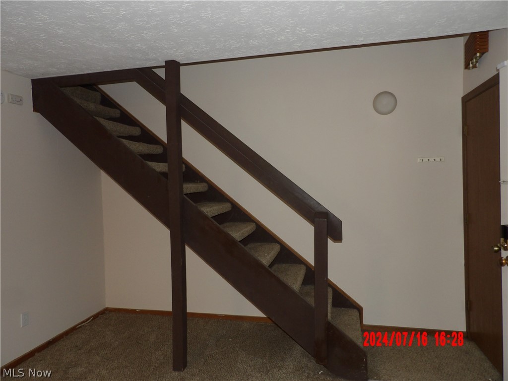 1561 Treetop Trail #A, Akron, Ohio image 3