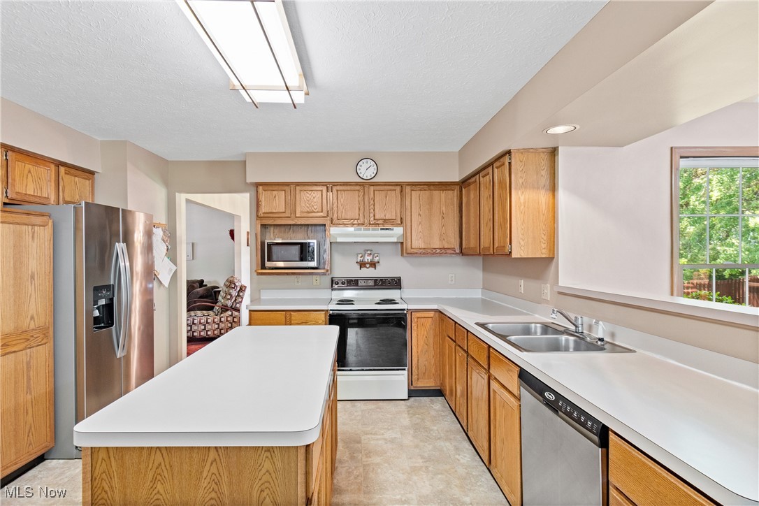 Bonds Pkwy - Residential