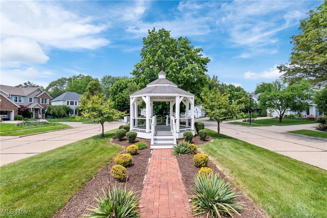 Bonds Pkwy - Residential