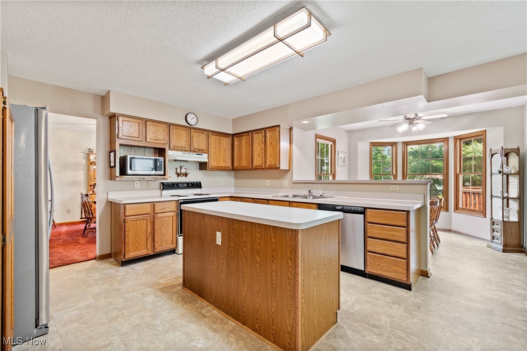 Bonds Pkwy - Residential