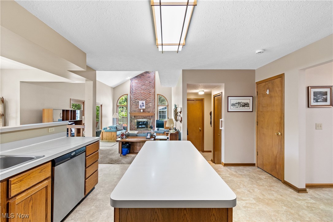 Bonds Pkwy - Residential