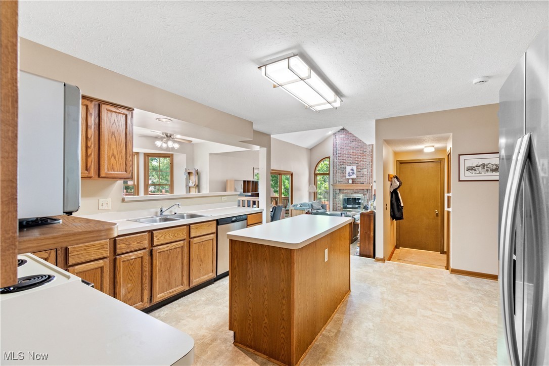 Bonds Pkwy - Residential