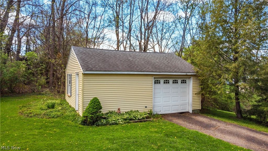 Photo of 455 Montrose Avenue NW, Massillon, OH 44646 (MLS # 5203813)