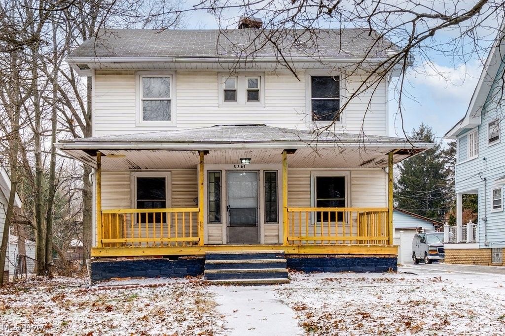Photo of 3261 Altamont Avenue, Cleveland Heights, OH 44118 (MLS # 5179041)