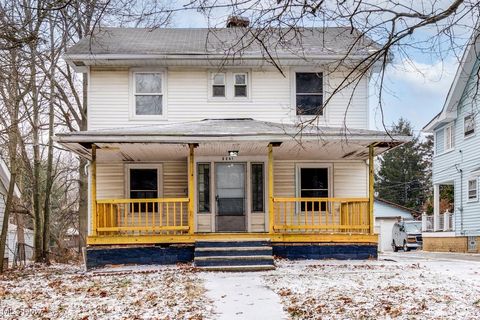 Photo of 3261 Altamont Avenue, Cleveland Heights, OH 44118 (MLS # 5179041)
