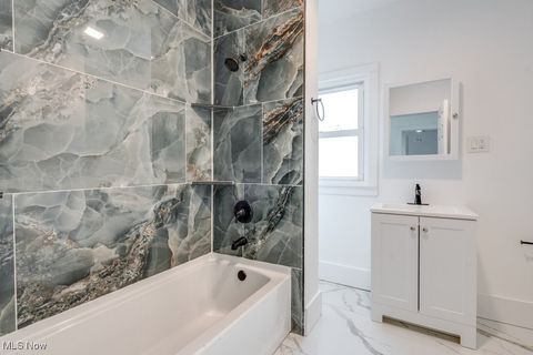 Tiny photo for 3261 Altamont Avenue, Cleveland Heights, OH 44118 (MLS # 5179041)