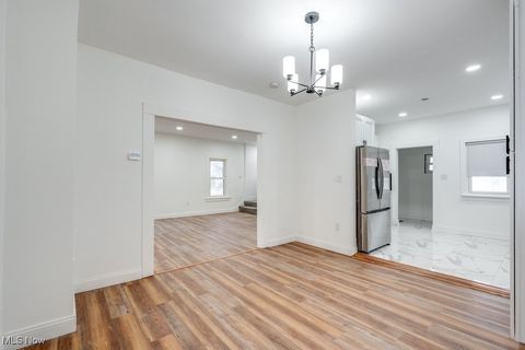 Tiny photo for 3261 Altamont Avenue, Cleveland Heights, OH 44118 (MLS # 5179041)