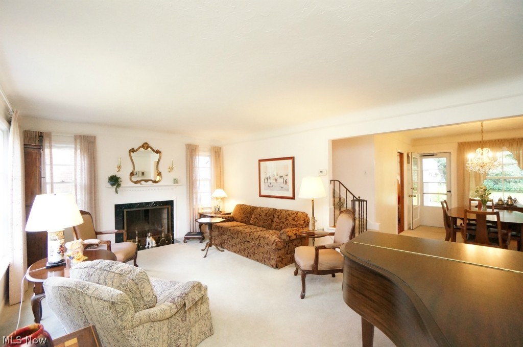 Shaker Heights Improv Cos Su - Residential