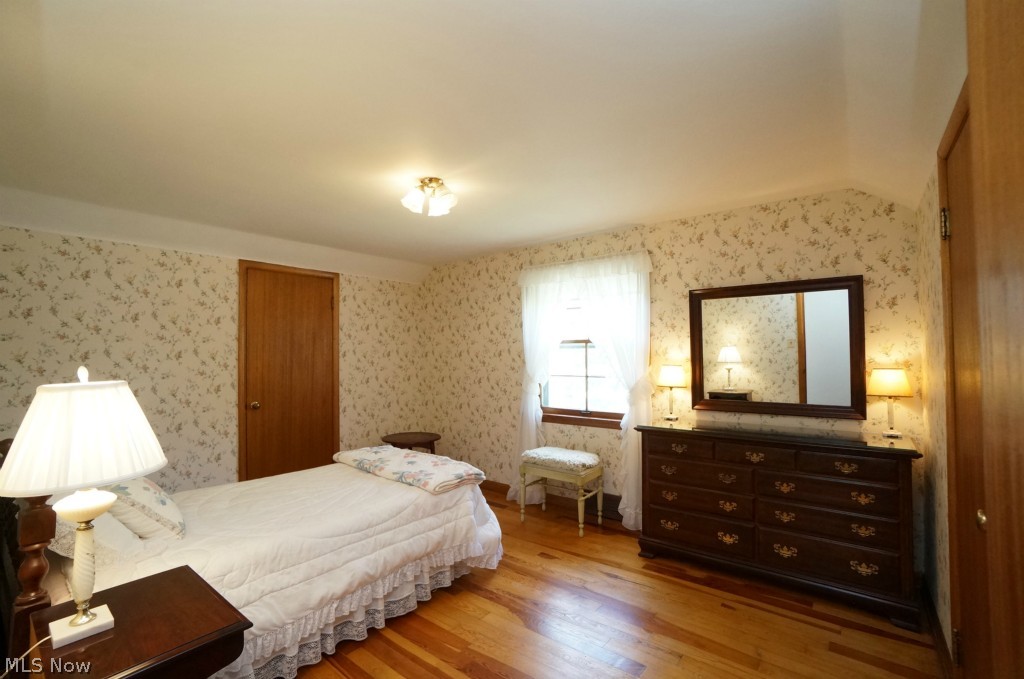 Shaker Heights Improv Cos Su - Residential