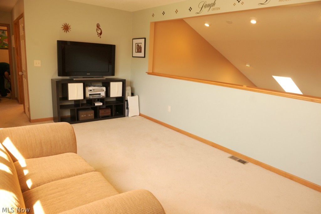 North Pornt & Hunters Xing Co - Residential