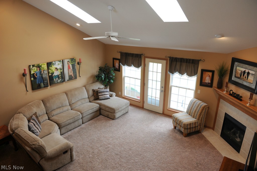 North Pornt & Hunters Xing Co - Residential