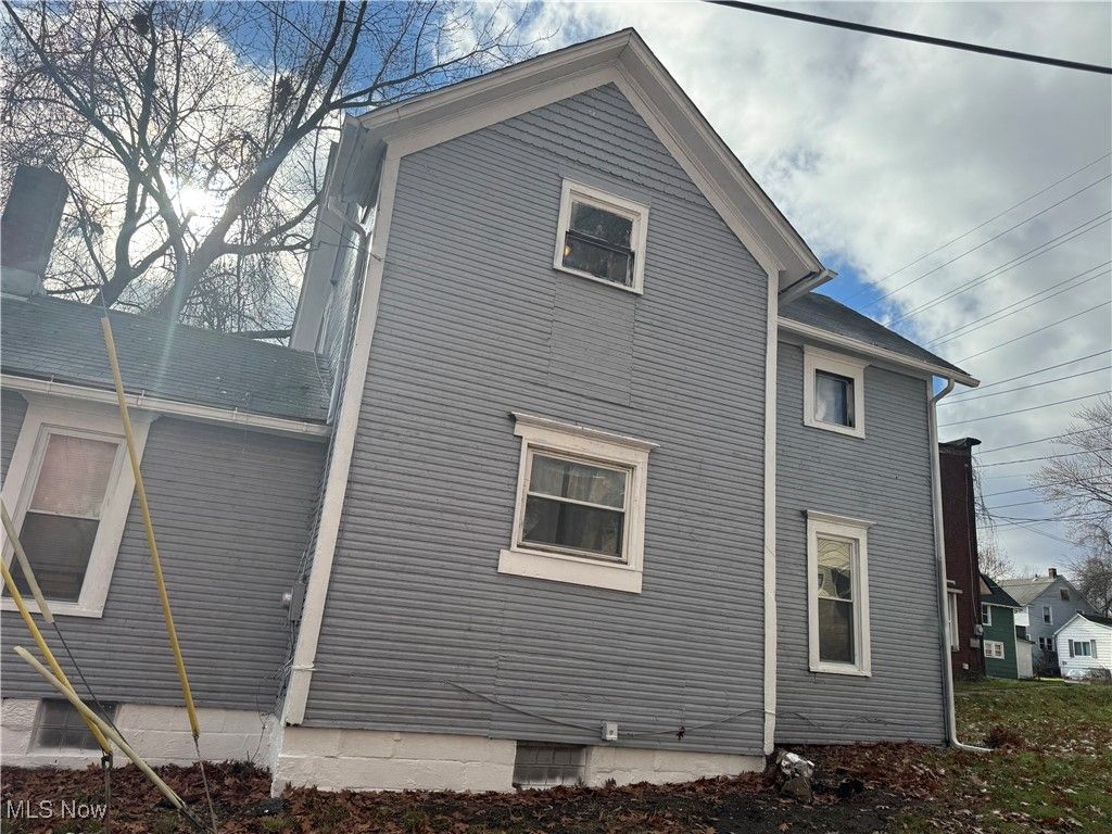 Photo of 1907 Manchester Road, Akron, OH 44314 (MLS # 5176912)